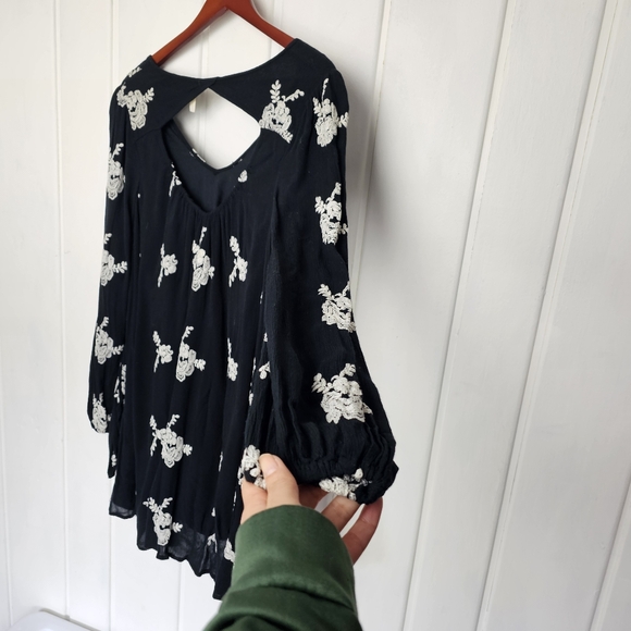 Free People Embroidered Floral Austin Black White Mini Dress Small - Picture 7 of 15